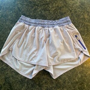 Lululemon hotty hot shorts in lavender. 4 inch
